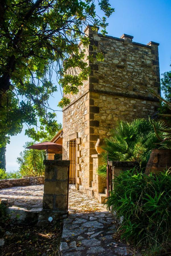 Villa Petromanos, A Unique Place With Dreamy Sunsets! Xirokambos  Exterior foto