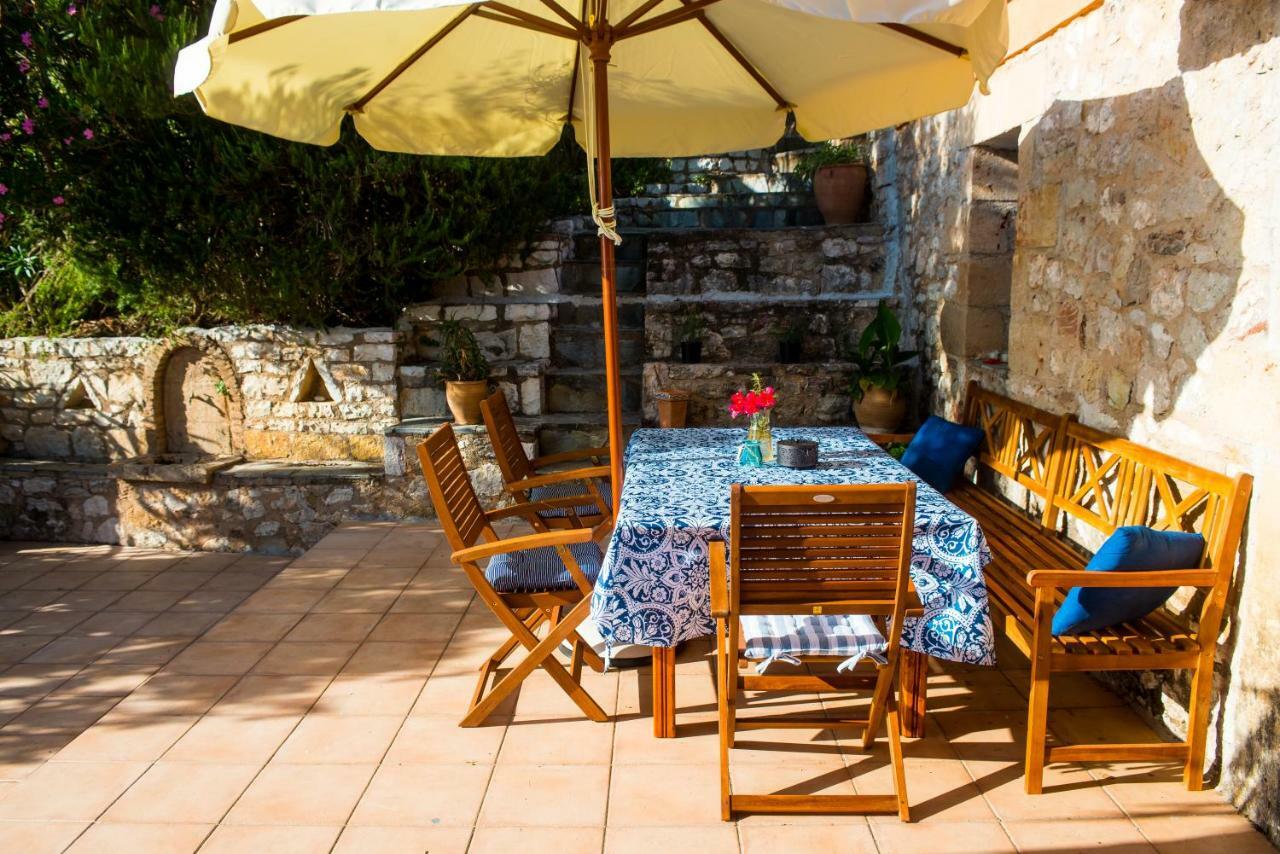 Villa Petromanos, A Unique Place With Dreamy Sunsets! Xirokambos  Exterior foto